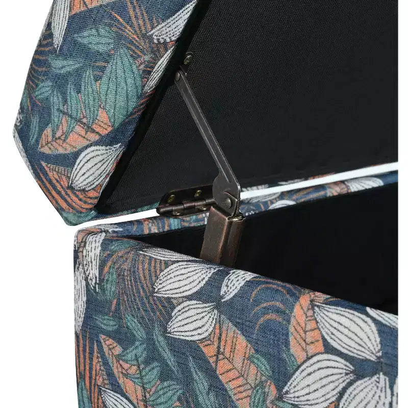Pouf de rangement rembourré en polyester avec couvercle à fermeture douce en bois de bouleau 71 cm (l) x 58 cm (P)