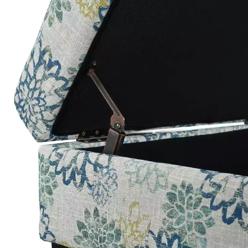 Pouf de rangement rembourré en polyester avec couvercle à fermeture douce en bois de bouleau 71 cm (l) x 58 cm (P)
