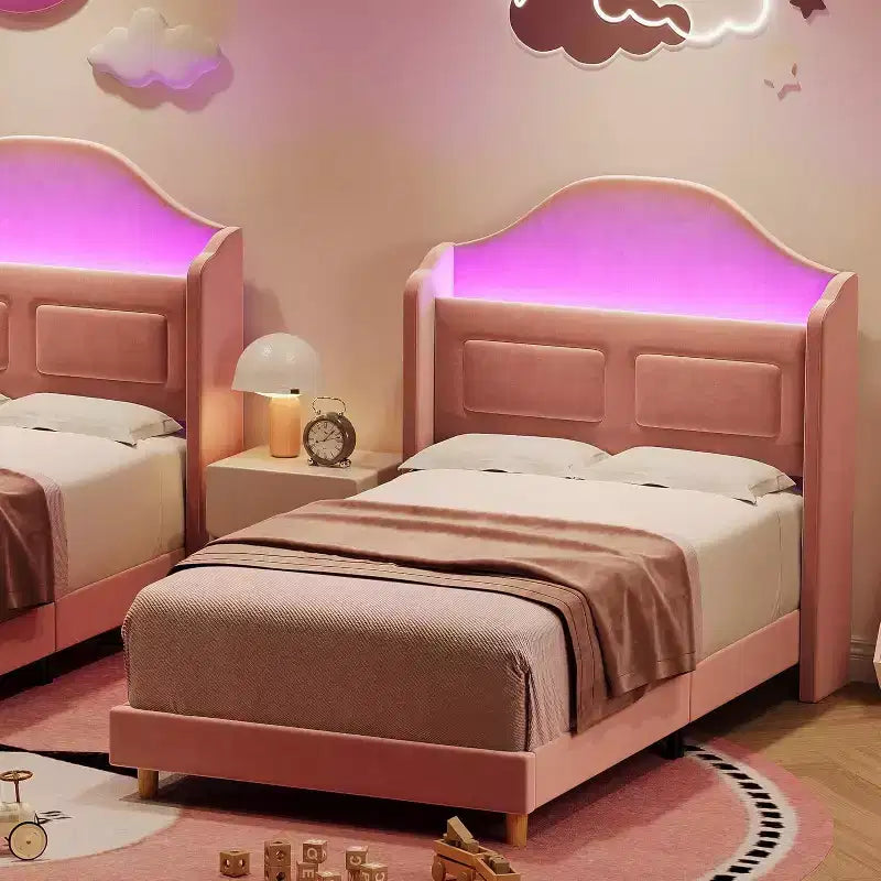 Lit plateforme double en métal avec revêtement en velours, tête de lit à oreilles et lumières LED