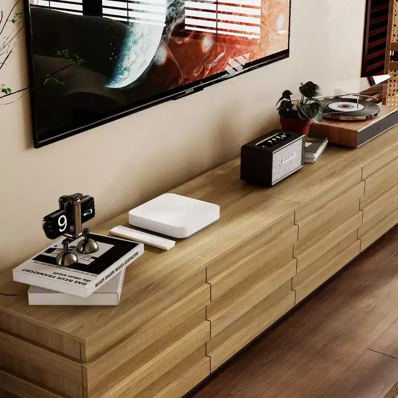 Meuble TV en bois avec bandes décoratives et tiroirs multiples, 78,7 po de large