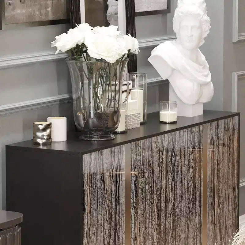 Buffet en bois avec portes vitrées, éclairage intégré et 6 étagères, 63"L