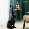 Table d'appoint sculpturale en résine, motif chien, 33 cm L x 25 cm l x 74 cm H